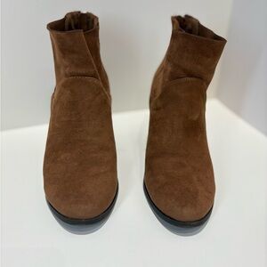 Women’s Brown Suede Ankle Boots – Block Heel – Size US 7